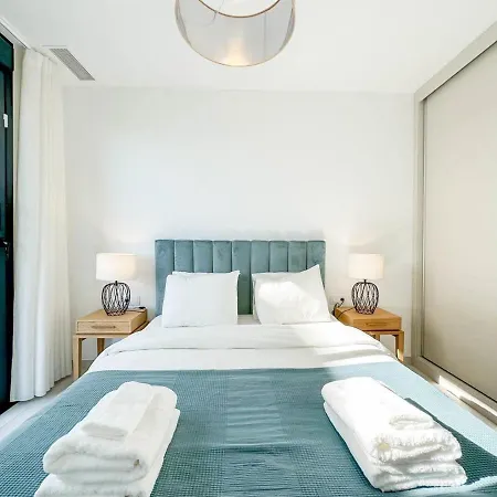 Rooftop Jacuzzi Pools Modern Wifi Townhouse Апартаменты Эстепона