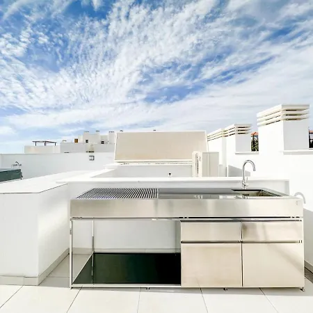 Rooftop Jacuzzi Pools Modern Wifi Townhouse Апартаменты
